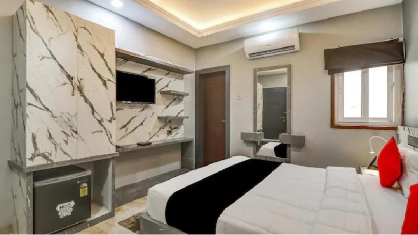 Hotel Mansa Kanpur Eksteriør billede